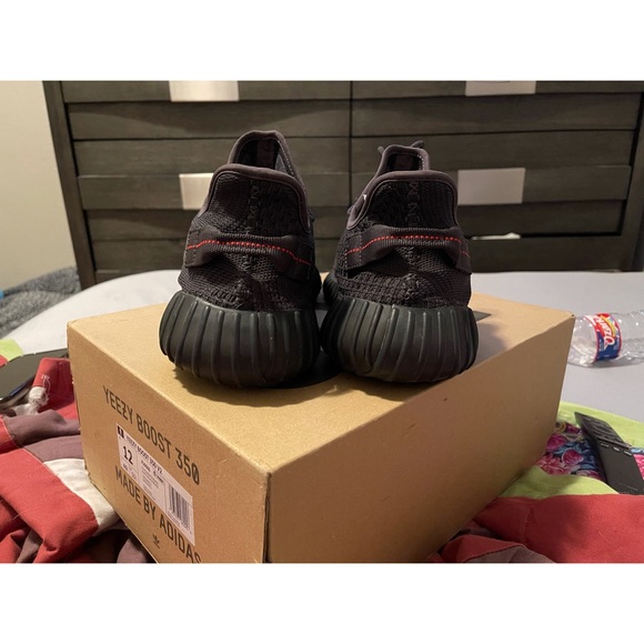 Yeezy Boost 350 SIZE 12 - Picture 3 of 8